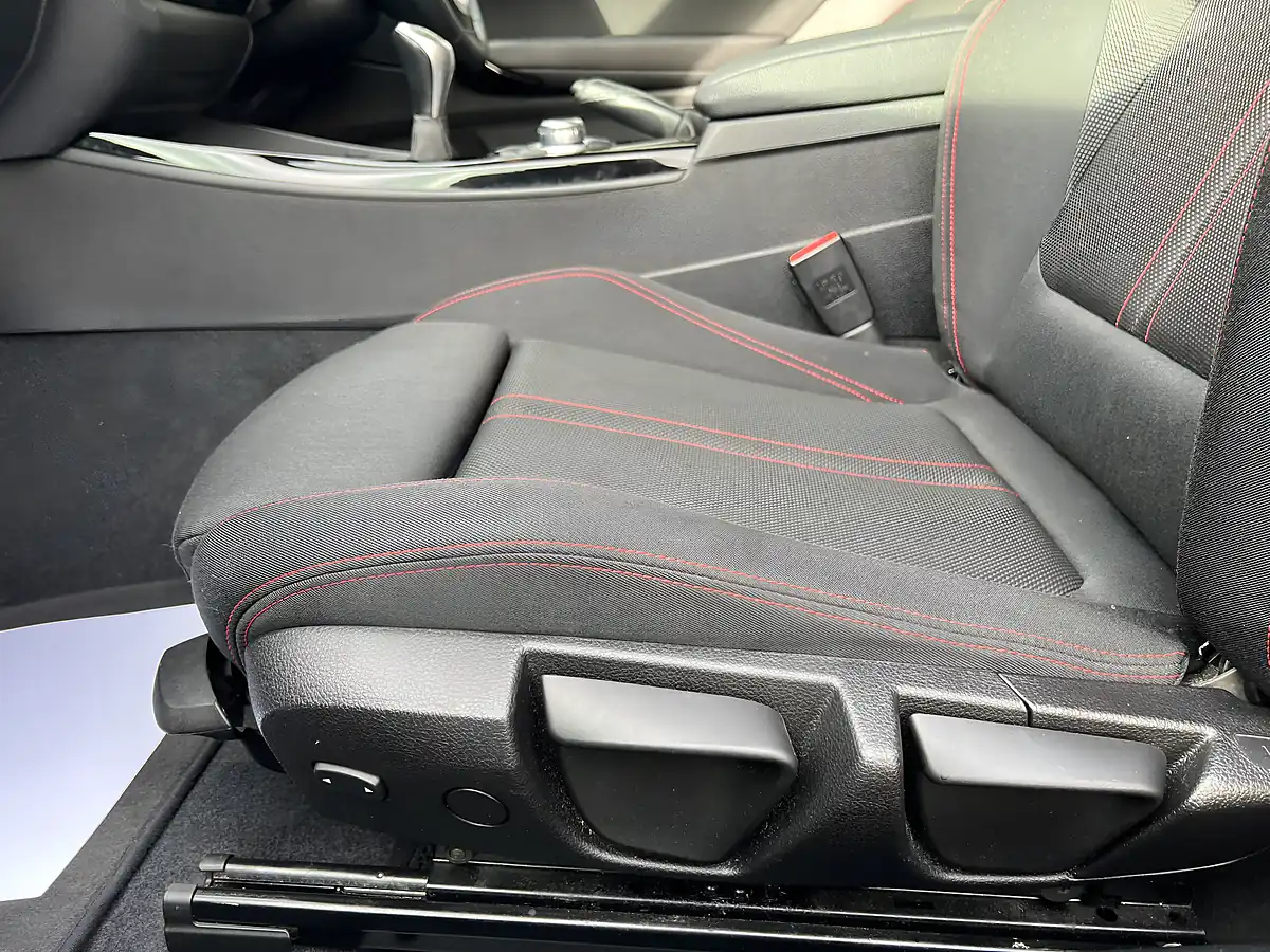 Used 2016 BMW 1 Series Sport Sapphire Black - Interior and Exterior details 11