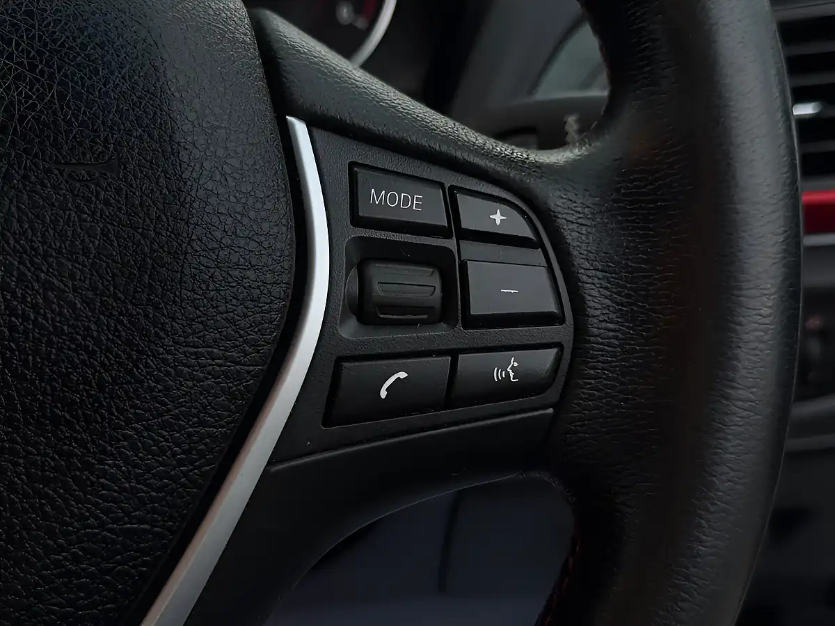 Used 2016 BMW 1 Series Sport White - Interior and Exterior details 19