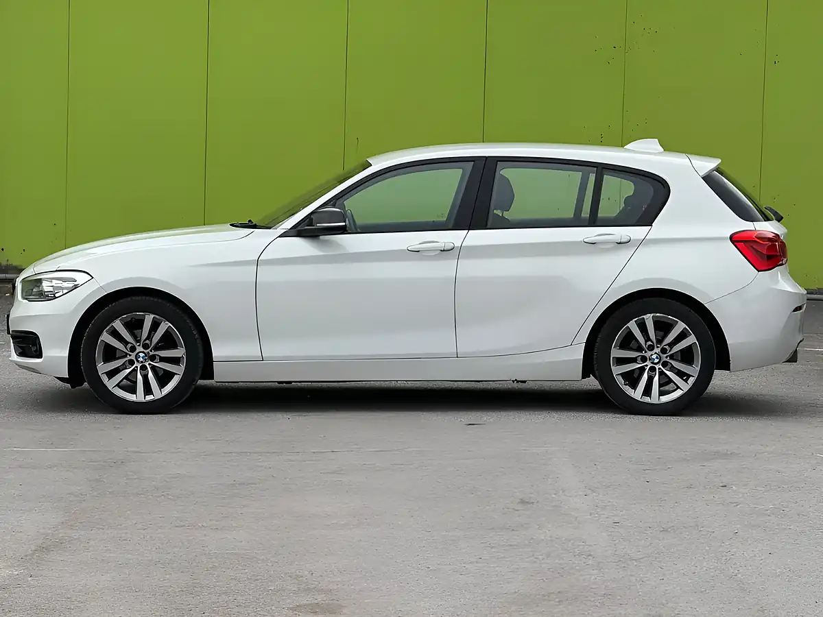 Used 2016 BMW 1 Series Sport White - Interior and Exterior details 8