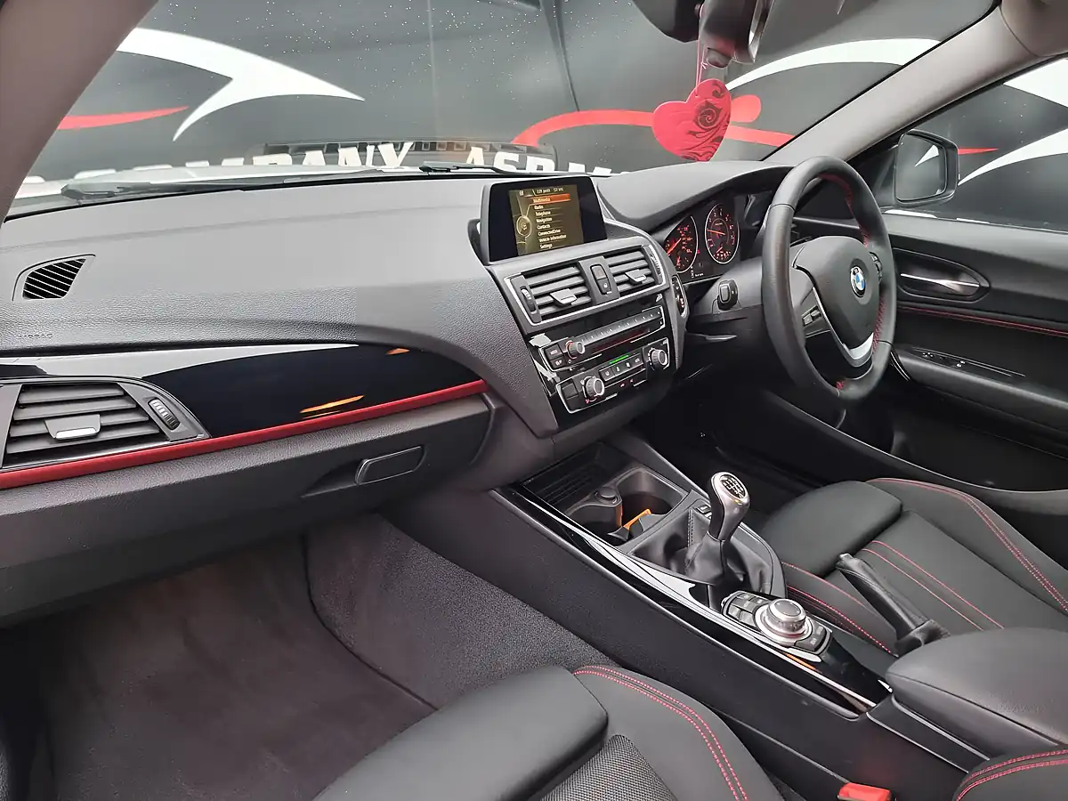 Used 2016 BMW 1 Series Sport White - Interior and Exterior details 15