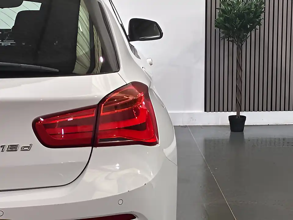 Used 2016 BMW 1 Series Sport White - Interior and Exterior details 18