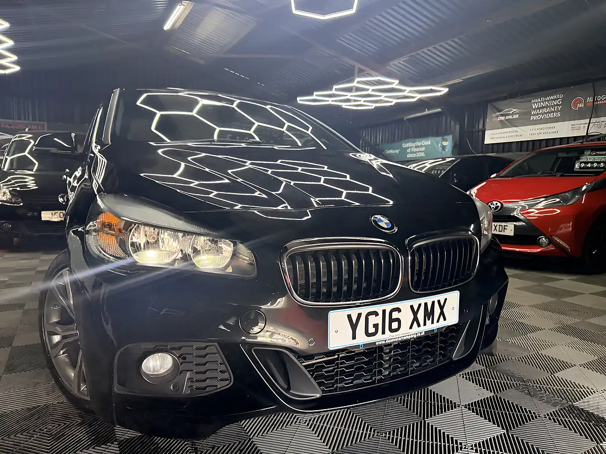 Used 2016 BMW 2 Series Active Tourer M Sport Black - Front View