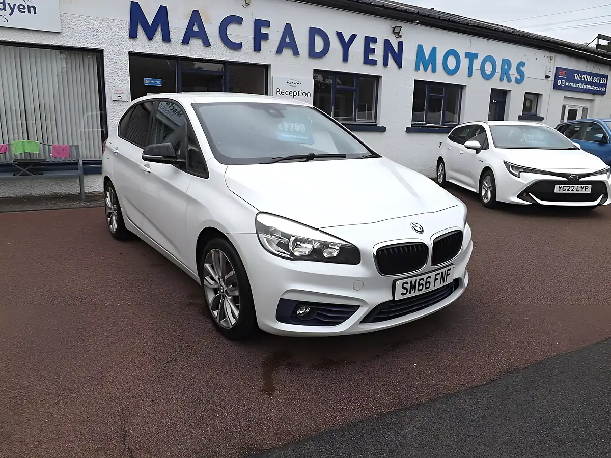 Used 2016 BMW 2 Series Active Tourer Sport White - Front View