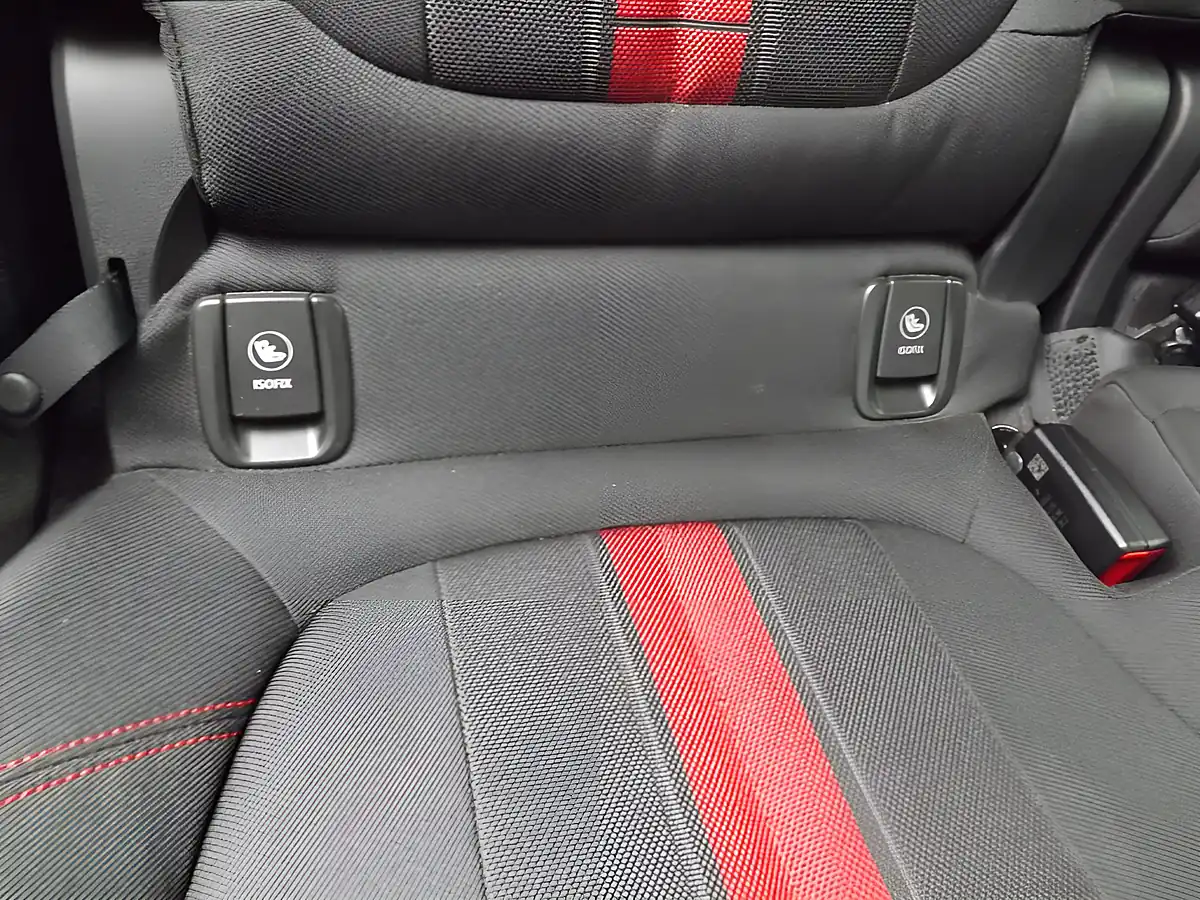 Used 2016 BMW 2 Series Active Tourer Sport White - Interior and Exterior details 14