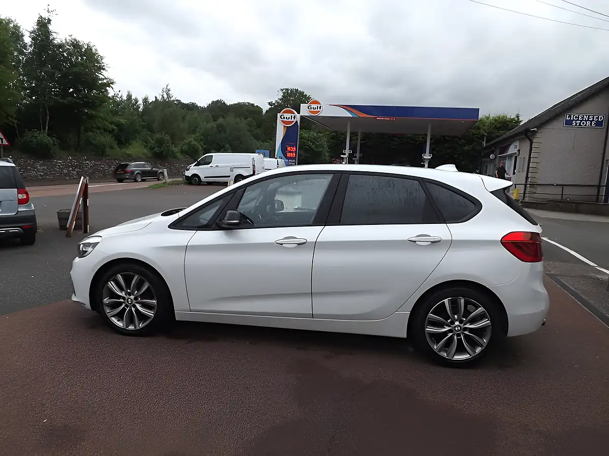 Used 2016 BMW 2 Series Active Tourer Sport White - Interior and Exterior details 4