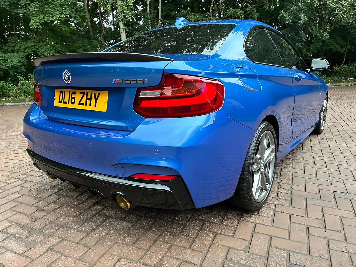 Used 2016 BMW 2 Series Blue - Interior and Exterior details 7