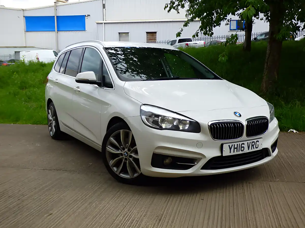 Used 2016 BMW 2 Series Gran Tourer Luxury White - Front View