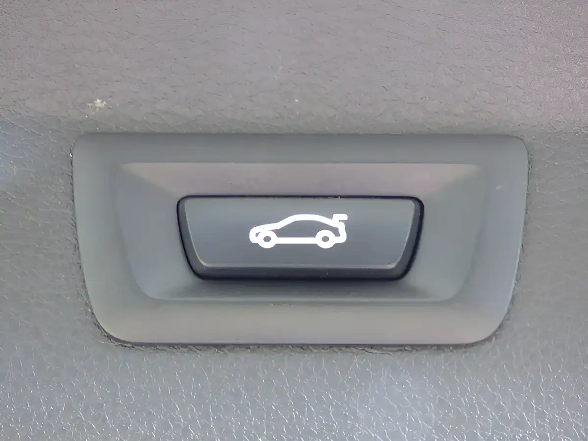 Used 2016 BMW 2 Series Gran Tourer Luxury White - Interior and Exterior details 6