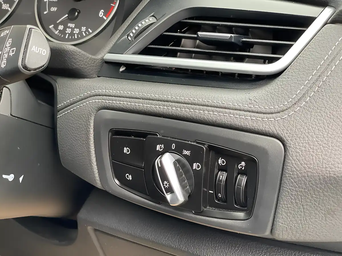 Used 2016 BMW 2 Series Gran Tourer M Sport White - Interior and Exterior details 19