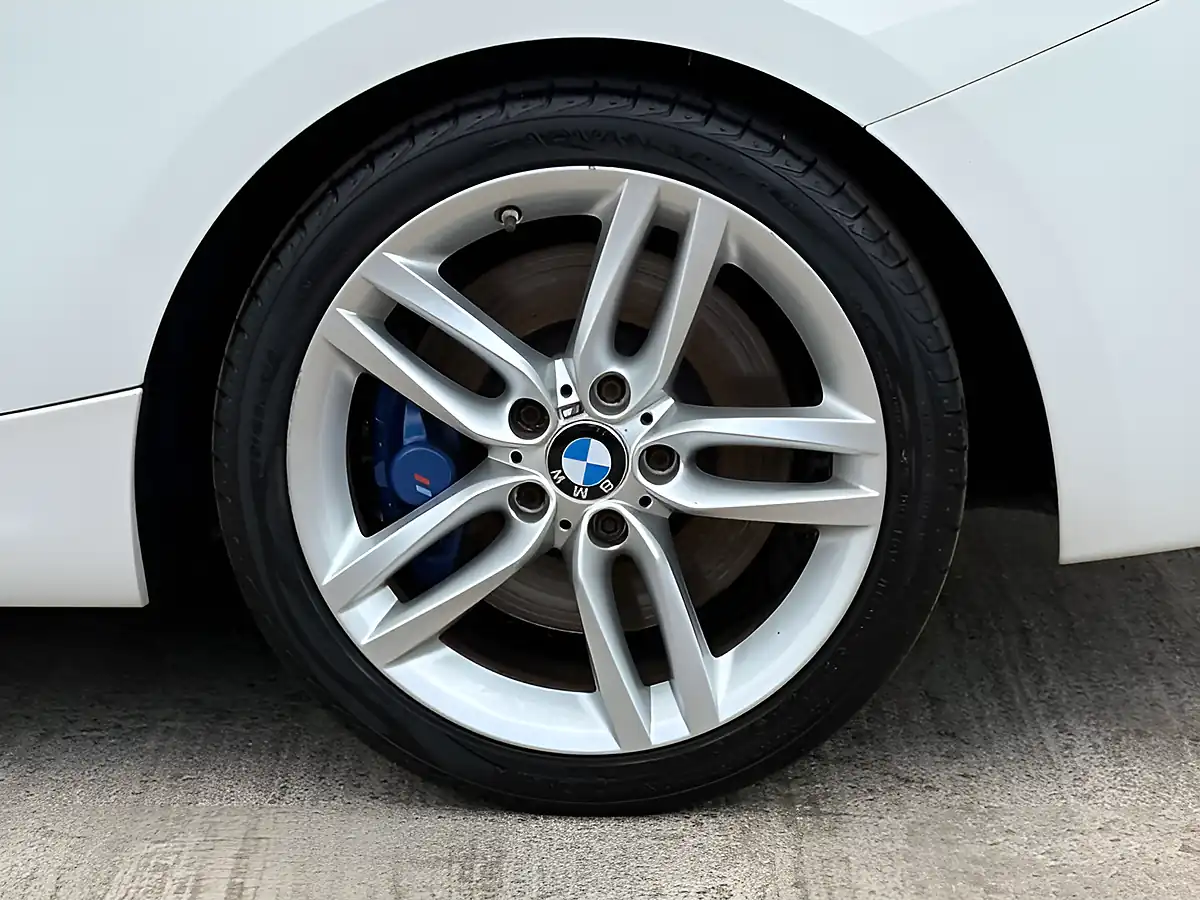 Used 2016 BMW 2 Series M Sport Alpine White - Interior and Exterior details 18