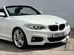 Used 2016 BMW 2 Series M Sport Alpine White - Interior and Exterior details 3