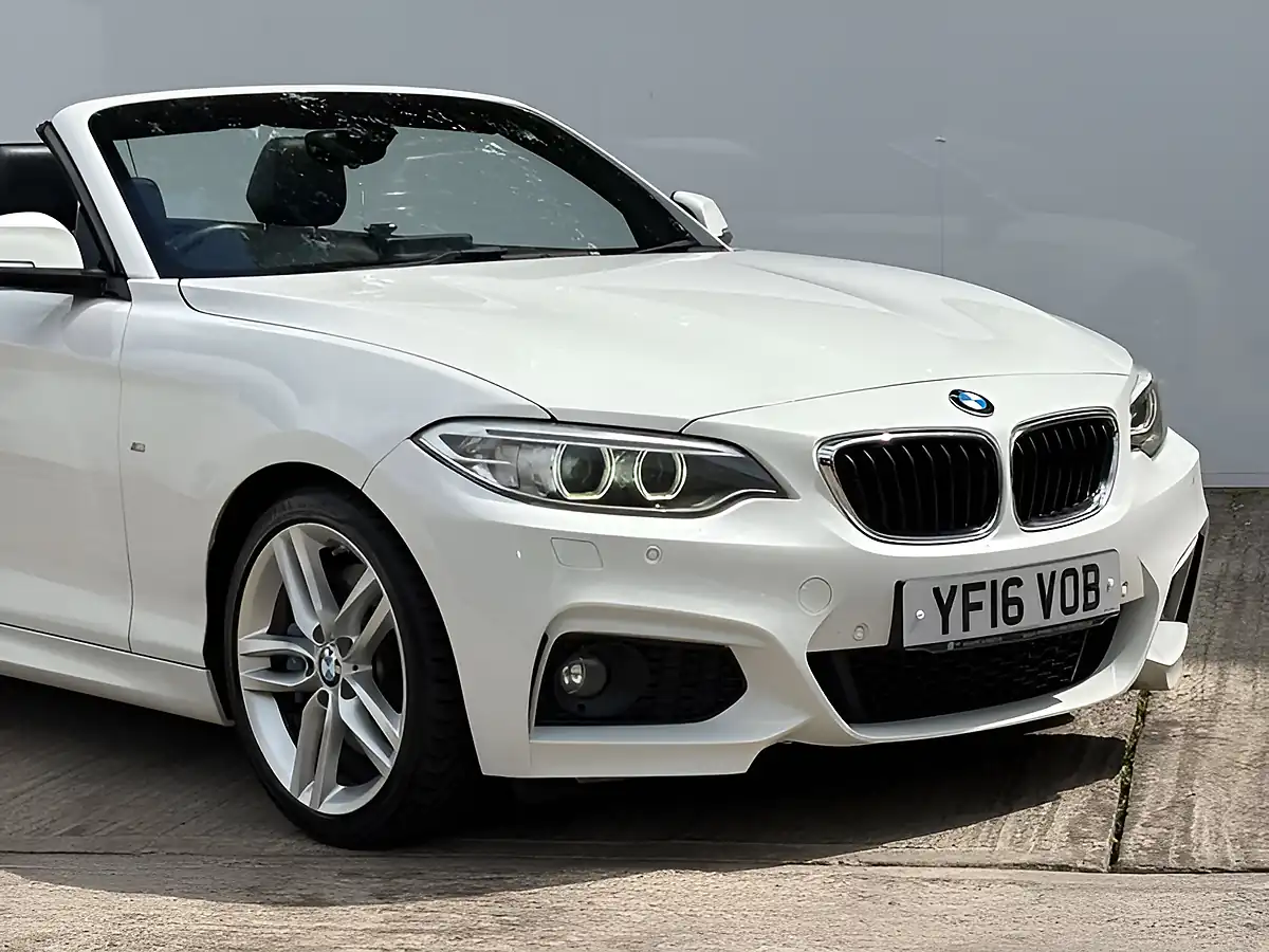 Used 2016 BMW 2 Series M Sport Alpine White - Interior and Exterior details 3