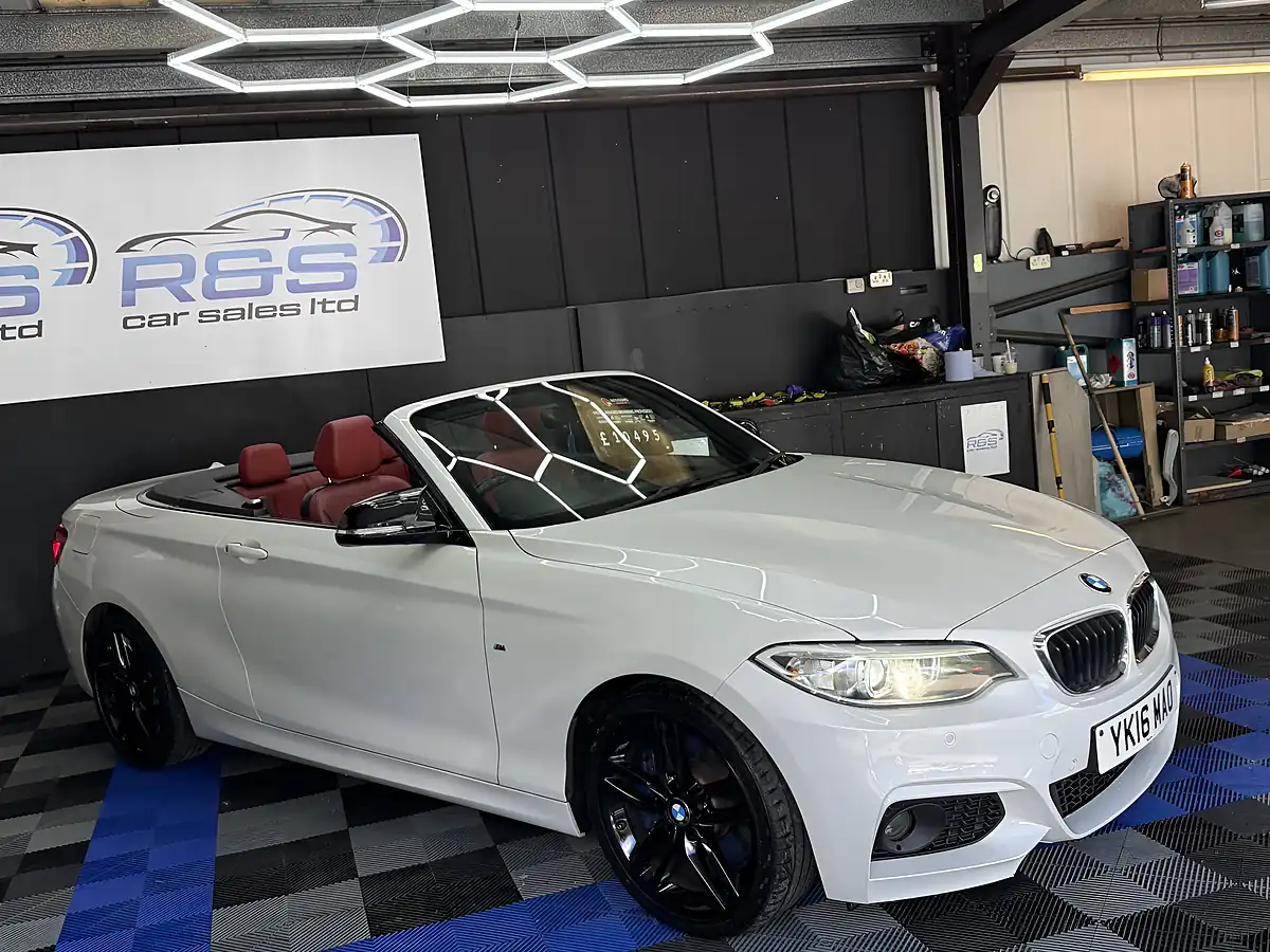 Used 2016 BMW 2 Series M Sport White - Interior and Exterior details 13