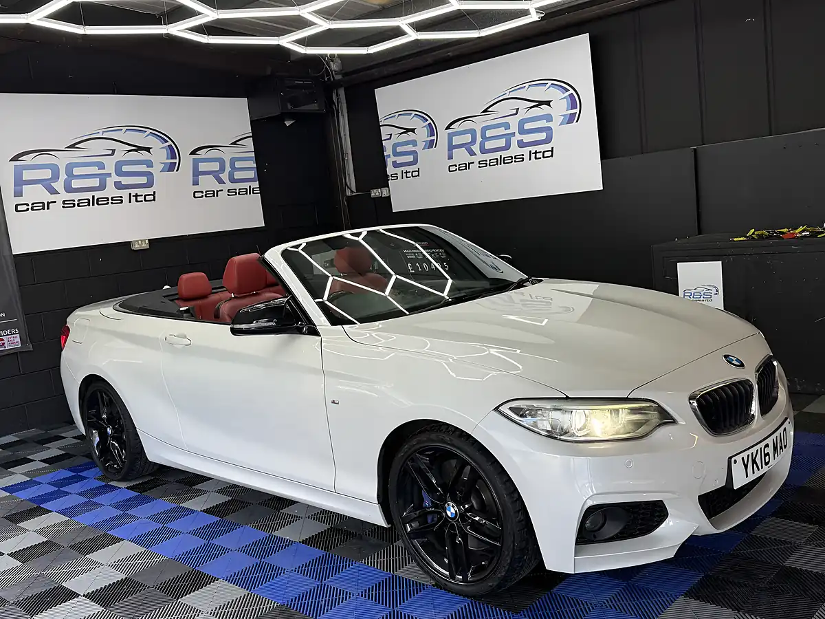 Used 2016 BMW 2 Series M Sport White - Interior and Exterior details 3