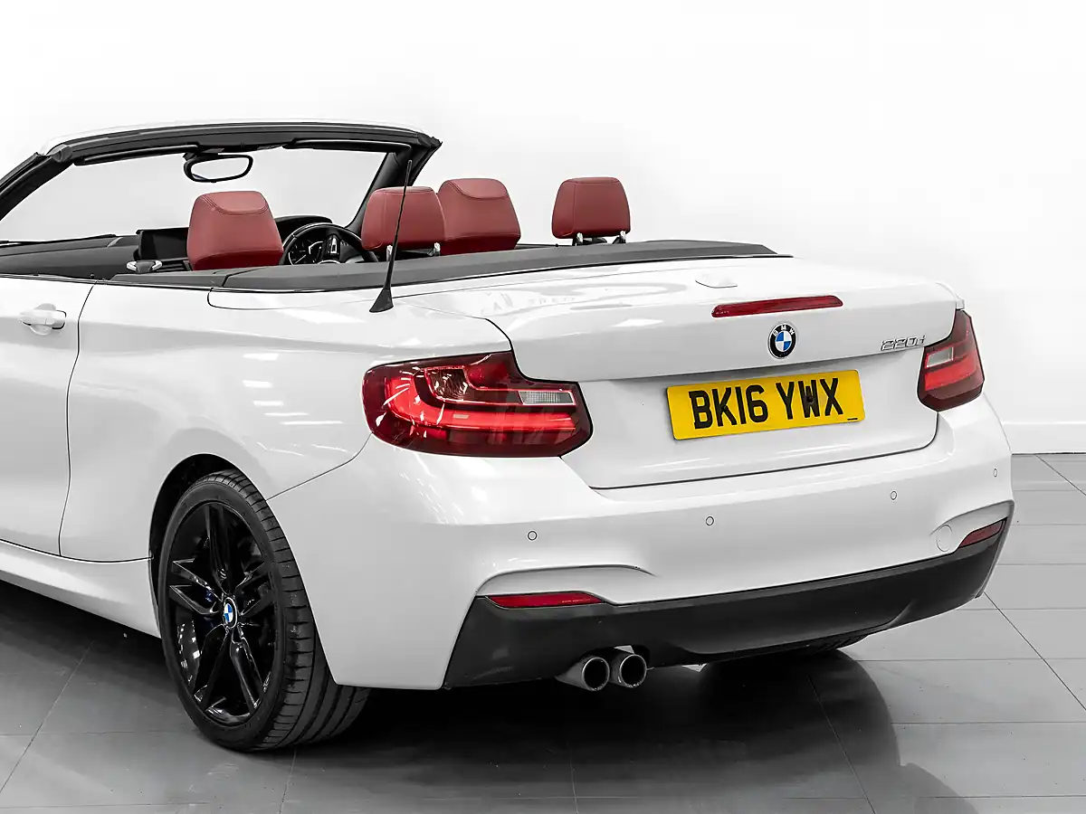 Used 2016 BMW 2 Series M Sport White - Interior and Exterior details 13