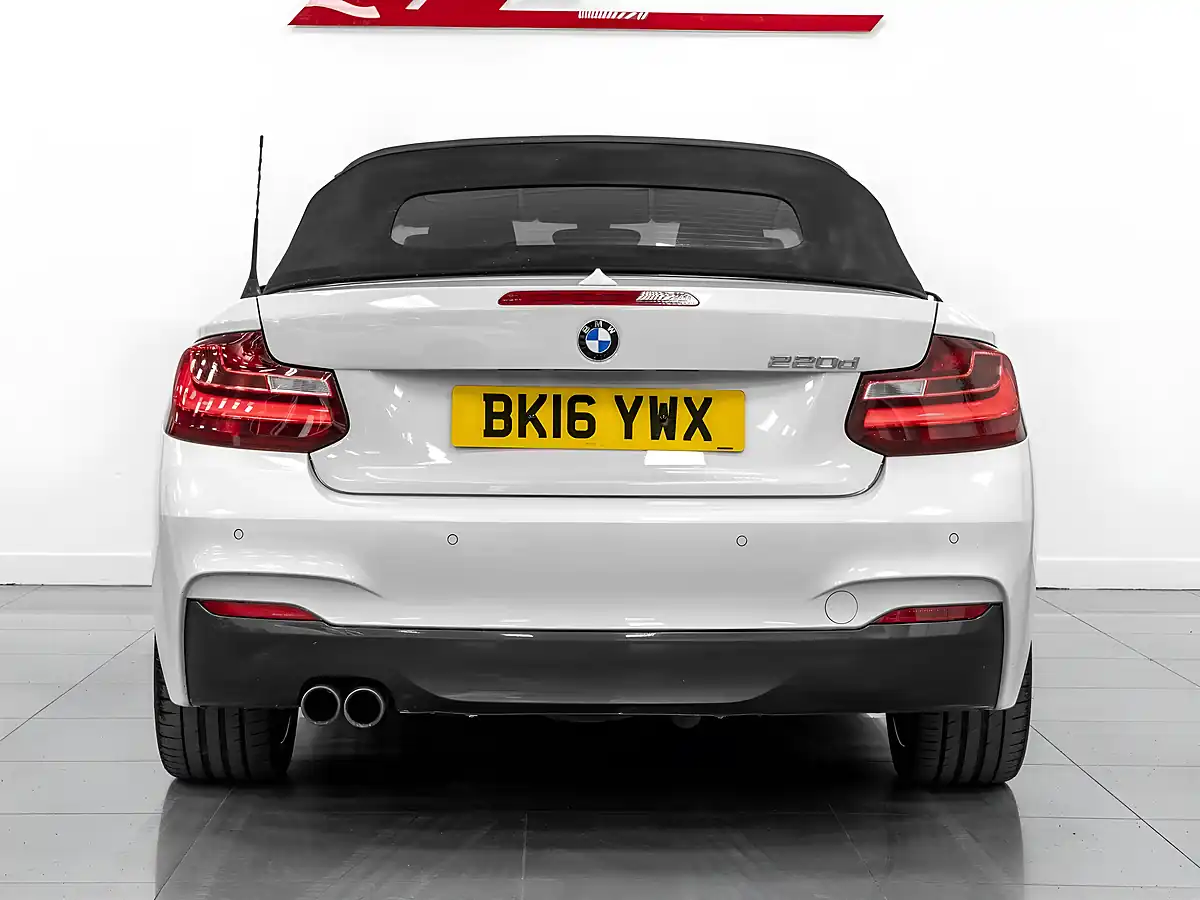 Used 2016 BMW 2 Series M Sport White - Interior and Exterior details 7