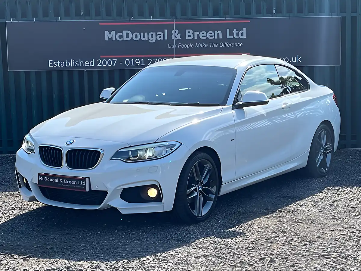 Used 2016 BMW 2 Series M Sport White - Front View