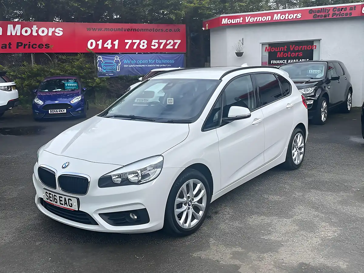 Used 2016 BMW 2 Series Se White - Interior and Exterior details 5