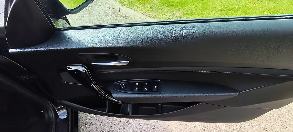 Used 2016 BMW 2 Series Sport Black - Interior and Exterior details 18