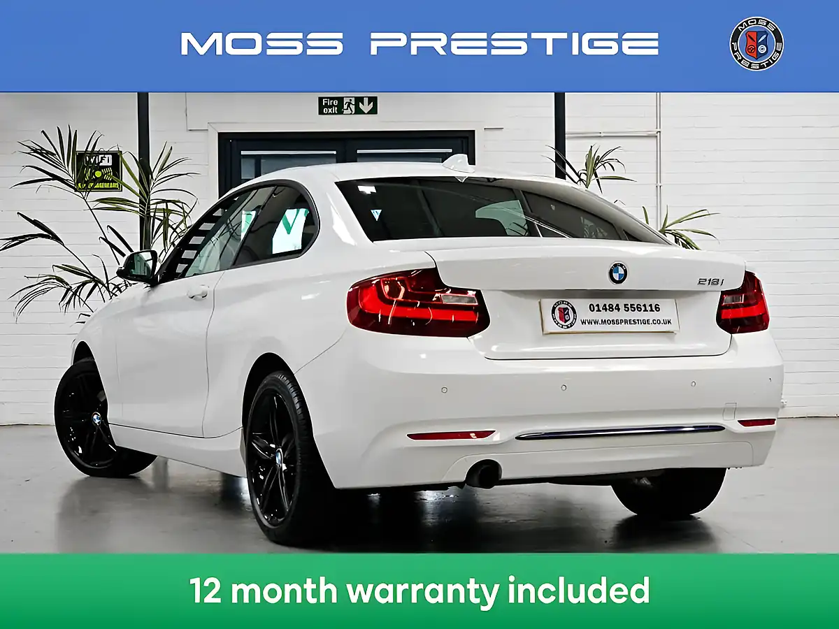 Used 2016 BMW 2 Series Sport White - Interior and Exterior details 2