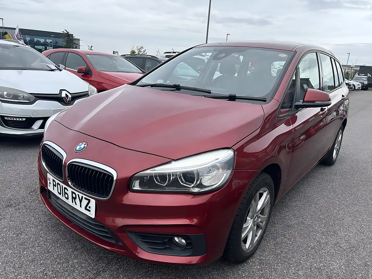Used 2016 BMW 218 Grand Tourer Red - Interior and Exterior details 3