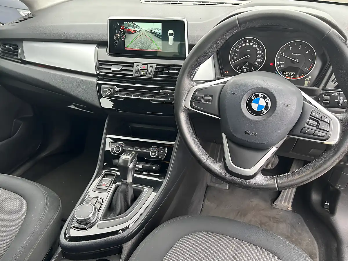 Used 2016 BMW 218 Grand Tourer Red - Interior and Exterior details 9
