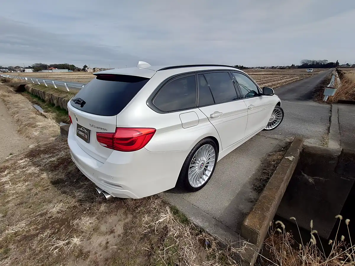 Used 2016 BMW 3 Series Alpina Mineral White - Interior and Exterior details 12