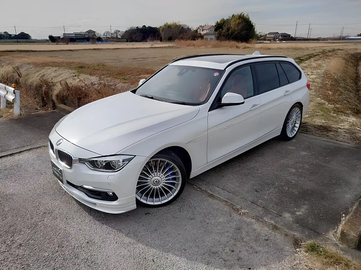 Used 2016 BMW 3 Series Alpina Mineral White - Interior and Exterior details 2