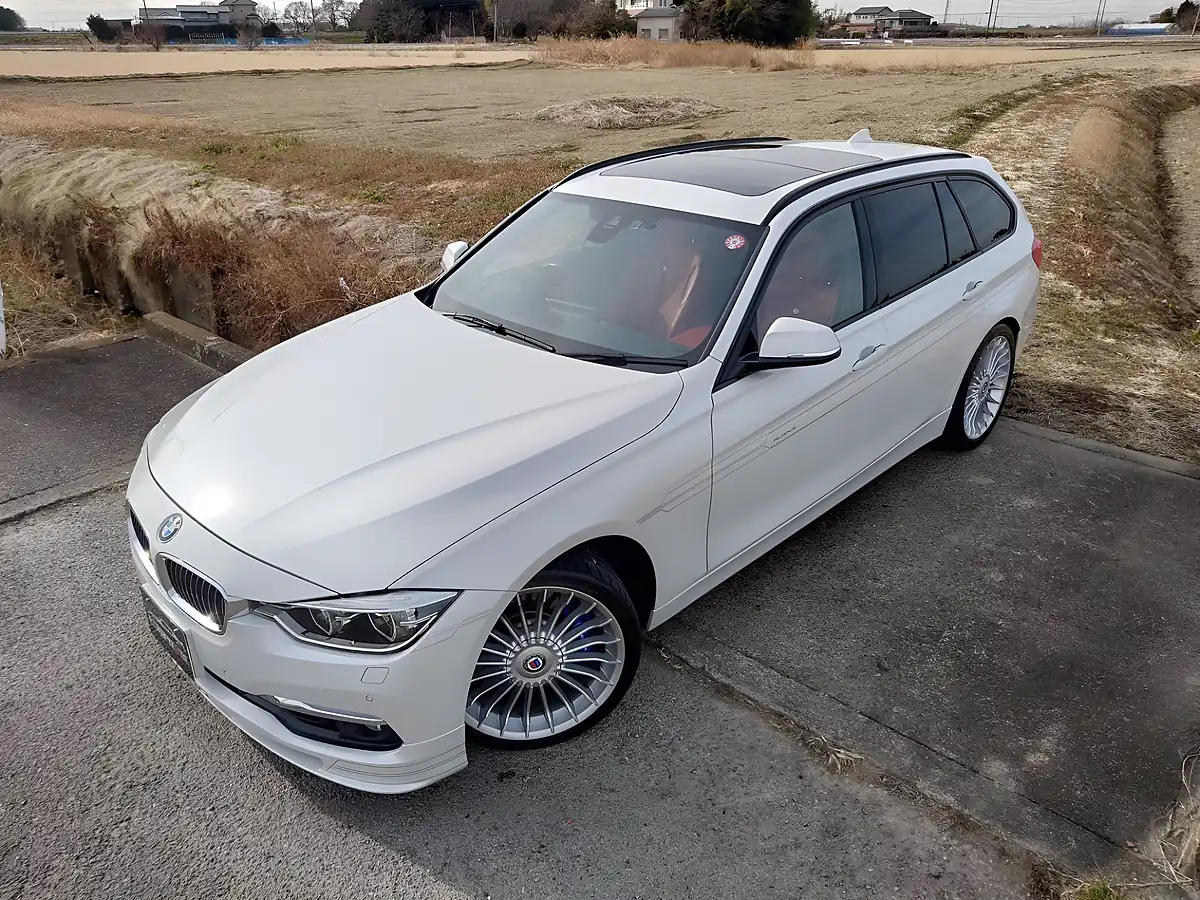 Used 2016 BMW 3 Series Alpina Mineral White - Interior and Exterior details 4