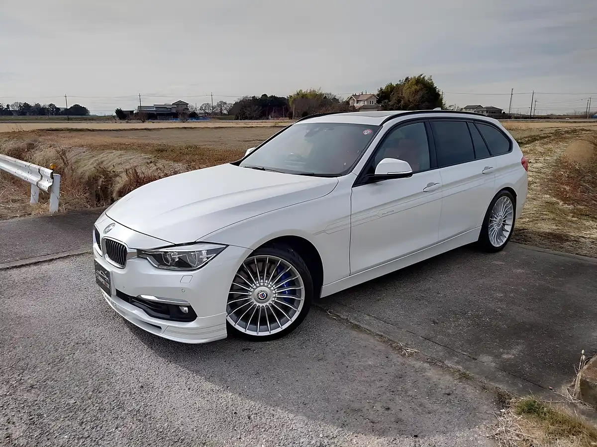 Used 2016 BMW 3 Series Alpina Mineral White - Interior and Exterior details 5