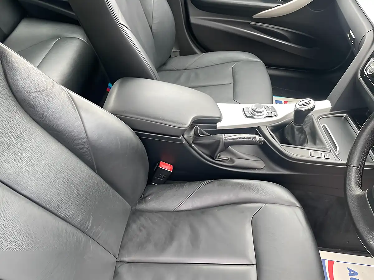 Used 2016 BMW 3 Series Ed Plus Blue - Interior and Exterior details 12