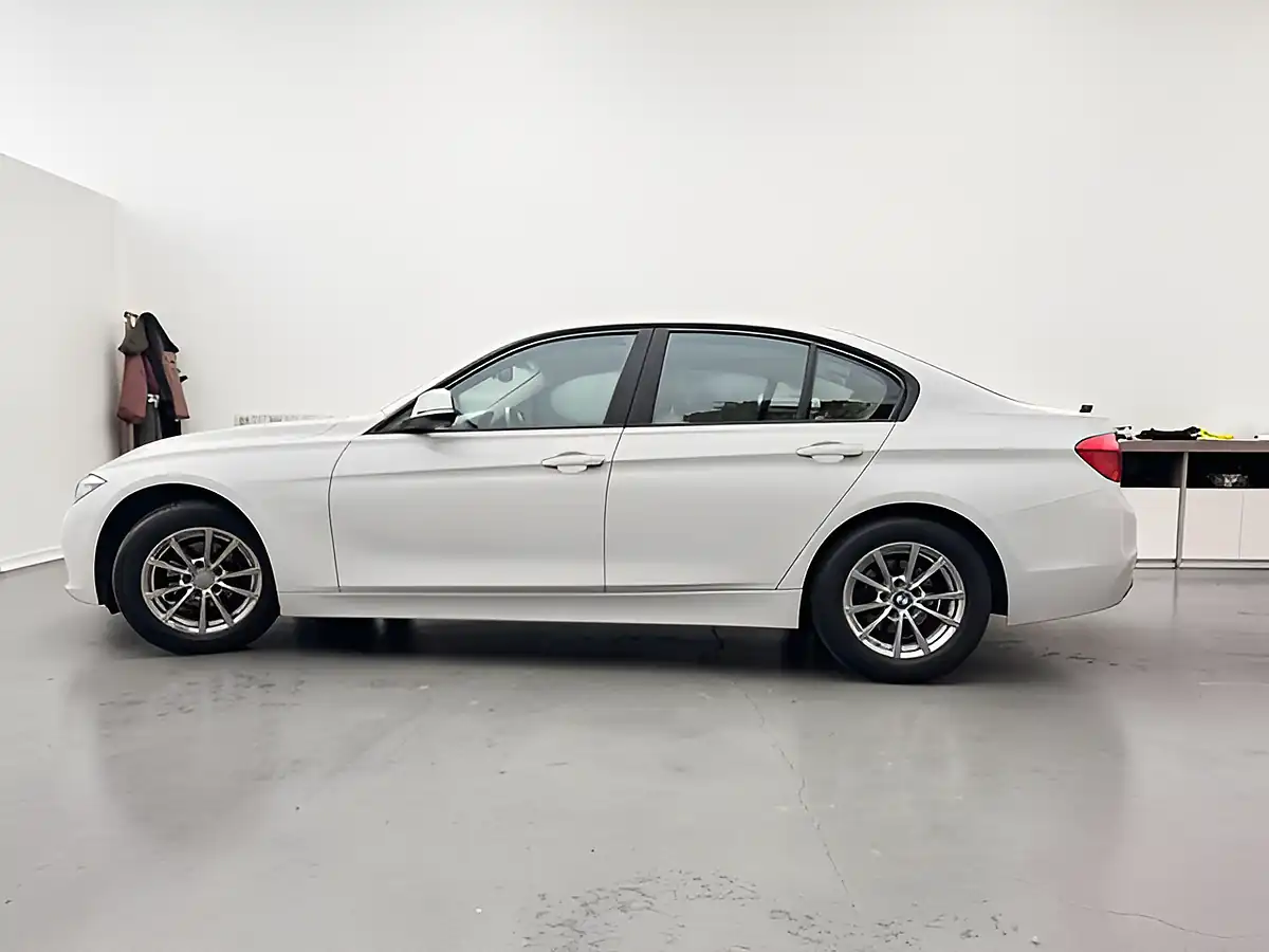 Used 2016 BMW 3 Series Ed Plus White - Interior and Exterior details 3