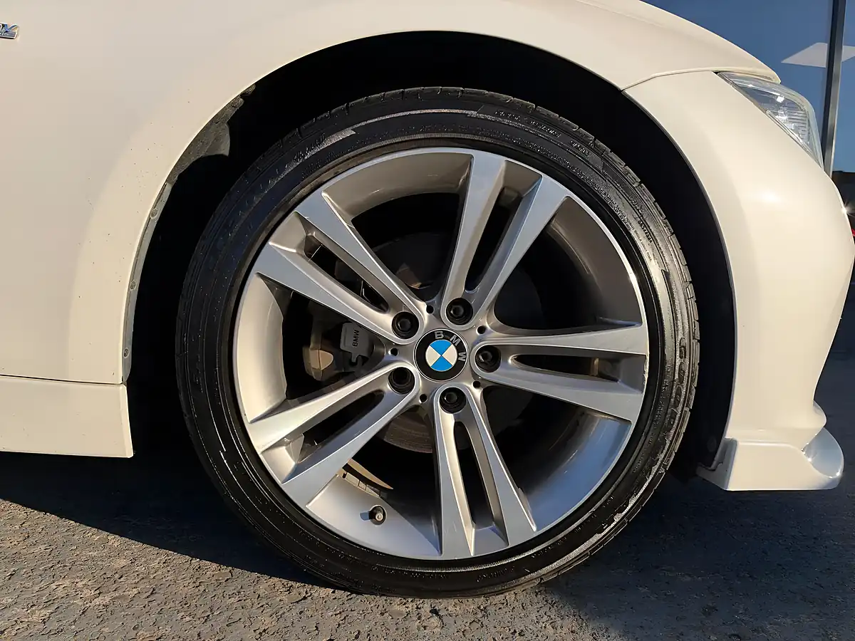 Used 2016 BMW 3 Series Luxury Touring White - Interior and Exterior details 19