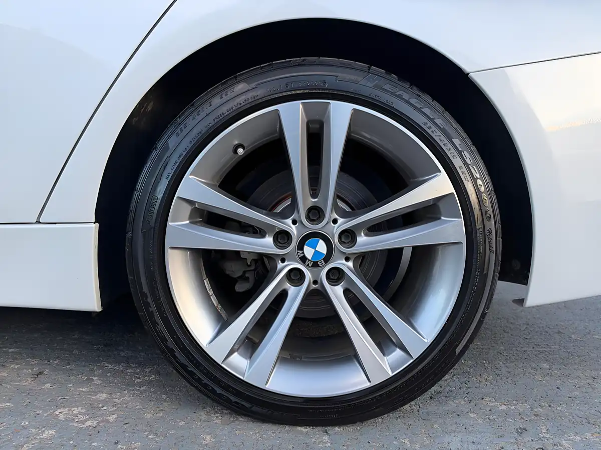 Used 2016 BMW 3 Series Luxury Touring White - Interior and Exterior details 20