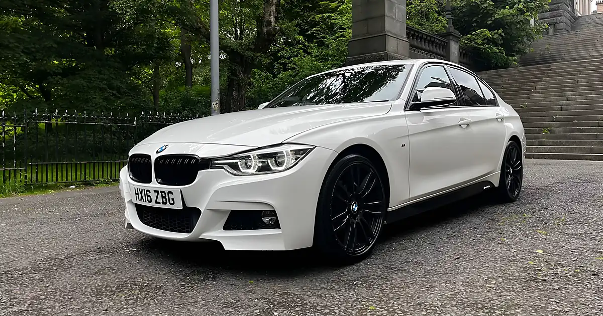 Used 2016 BMW 3 Series M Sport Alpine White - Front View