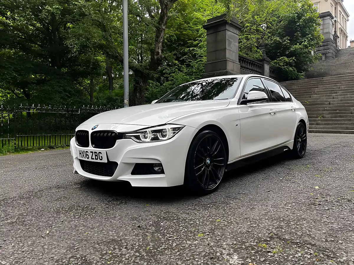 Used 2016 BMW 3 Series M Sport Alpine White - Interior and Exterior details 9