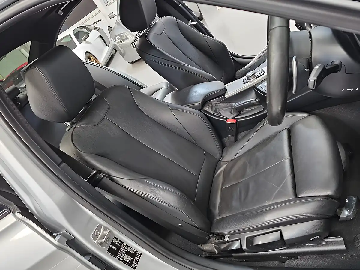 Used 2016 BMW 3 Series M Sport Glacier Silver - Interior and Exterior details 18