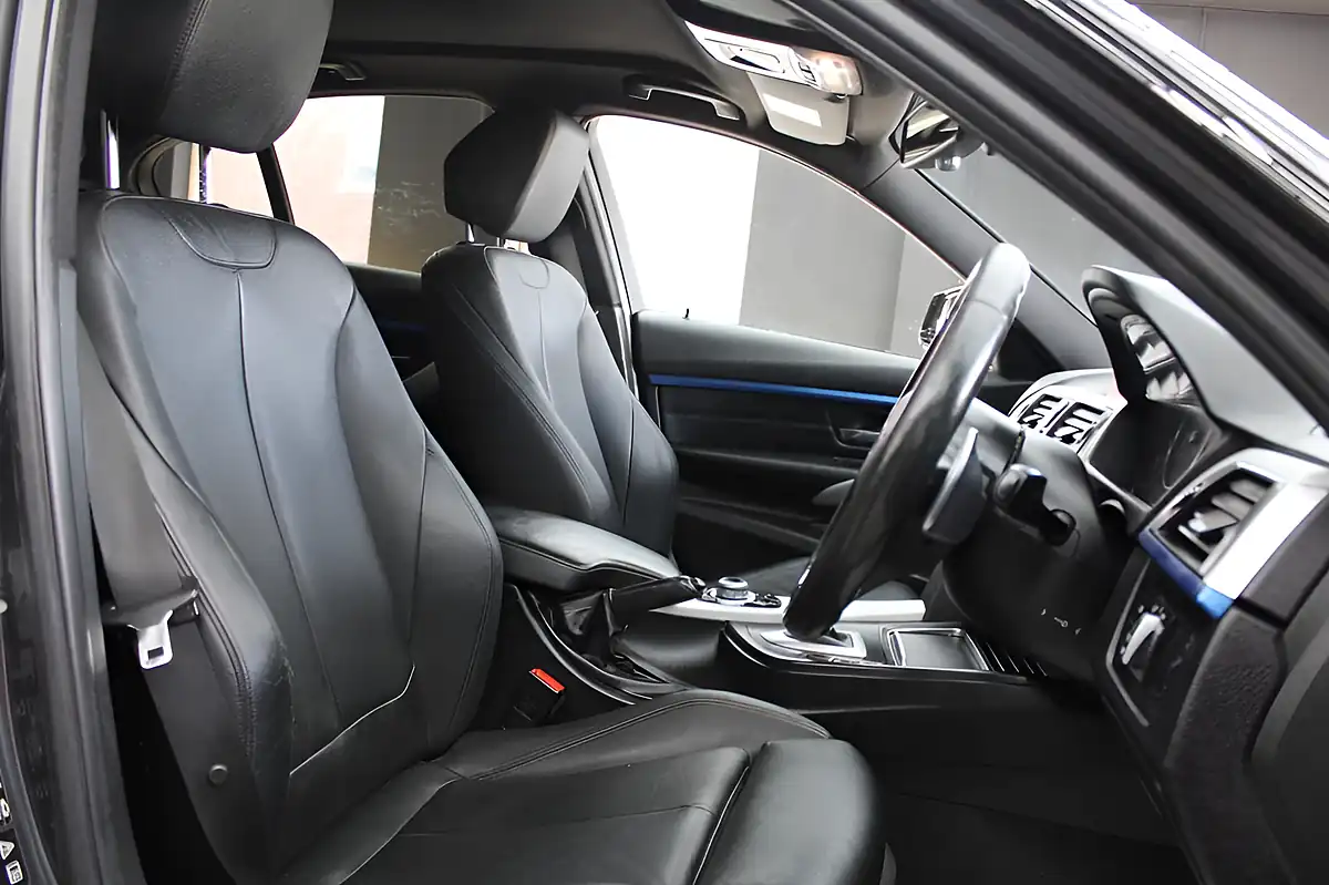 Used 2016 BMW 3 Series M Sport Grey - Interior and Exterior details 15