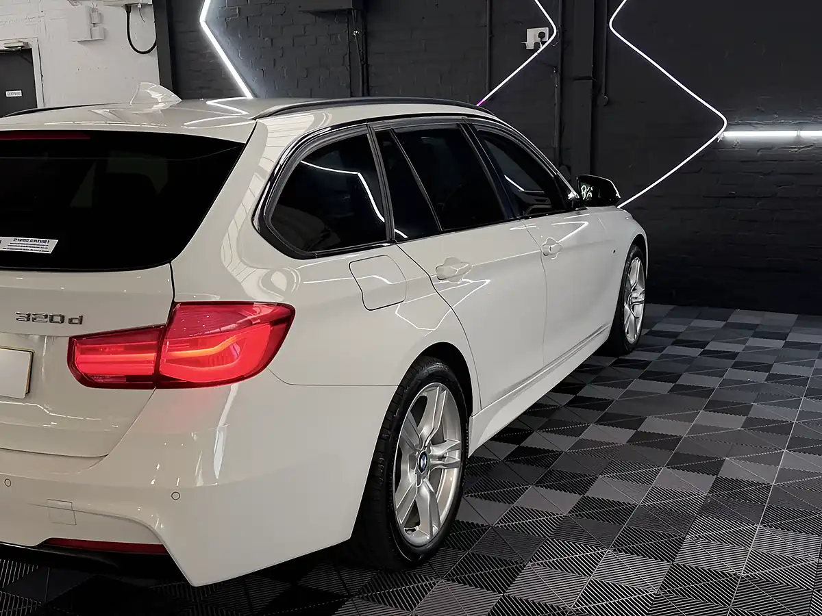 Used 2016 BMW 3 Series M Sport Touring Alpine White - Interior and Exterior details 19