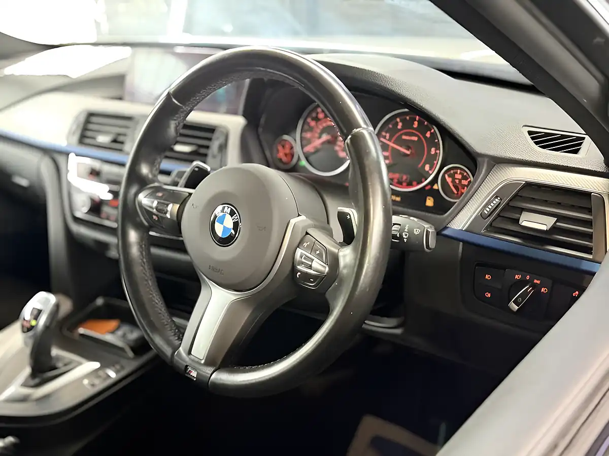 Used 2016 BMW 3 Series M Sport Touring Alpine White - Interior and Exterior details 3