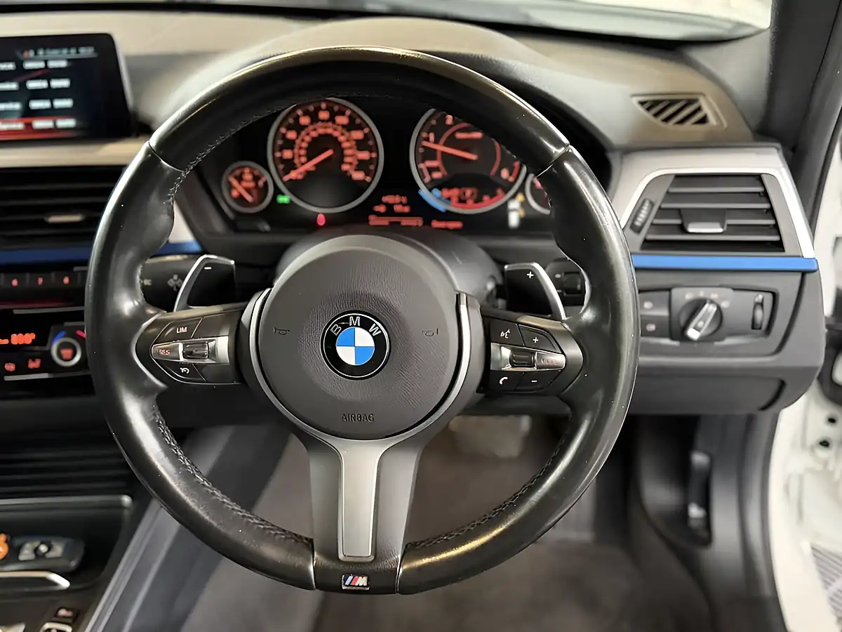 Used 2016 BMW 3 Series M Sport Touring Alpine White - Interior and Exterior details 8