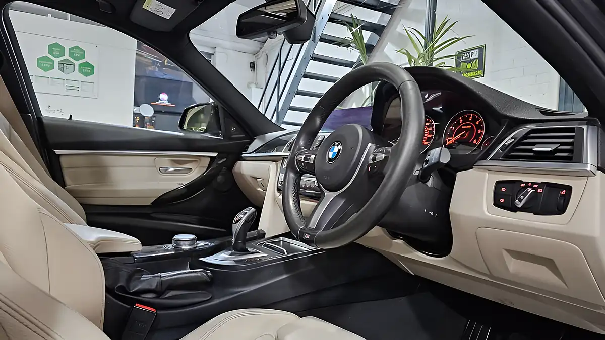 Used 2016 BMW 3 Series M Sport Touring Mineral Grey - Interior and Exterior details 18