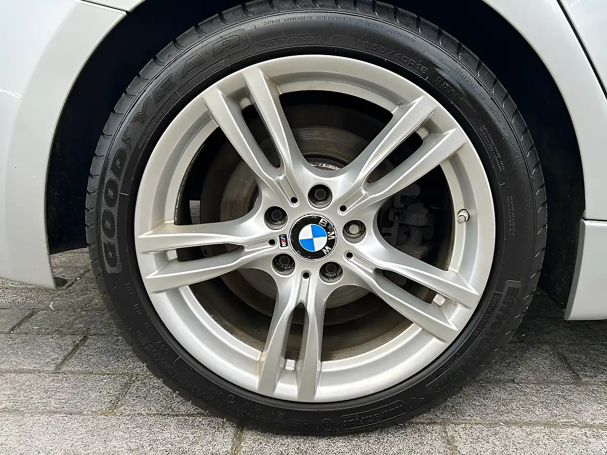 Used 2016 BMW 3 Series M Sport Touring Silver - Interior and Exterior details 4
