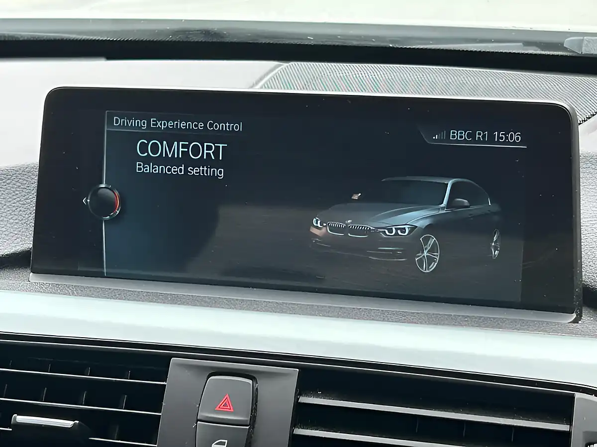 Used 2016 BMW 3 Series M Sport White - Interior and Exterior details 17