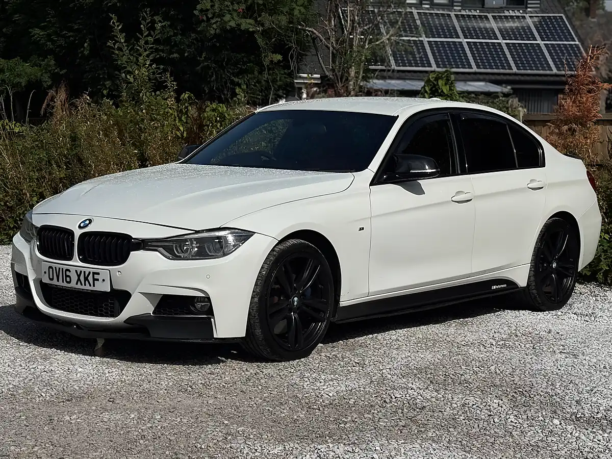 Used 2016 BMW 3 Series M Sport White - Interior and Exterior details 6