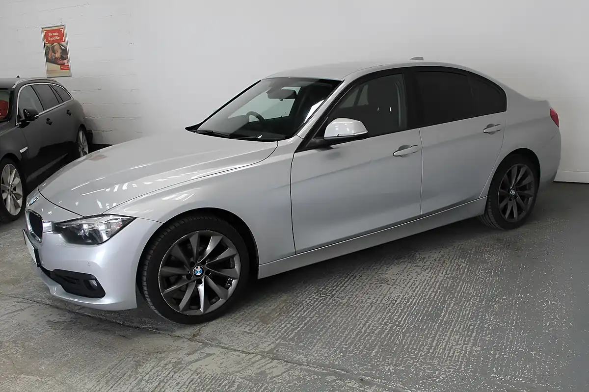 Used 2016 BMW 3 Series Se Silver - Interior and Exterior details 4