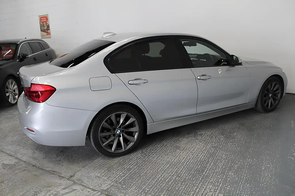 Used 2016 BMW 3 Series Se Silver - Interior and Exterior details 8
