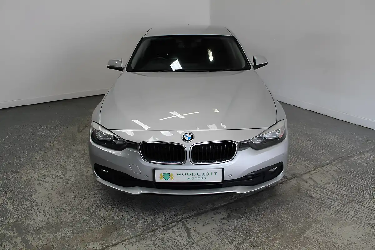 Used 2016 BMW 3 Series Se Silver - Interior and Exterior details 9
