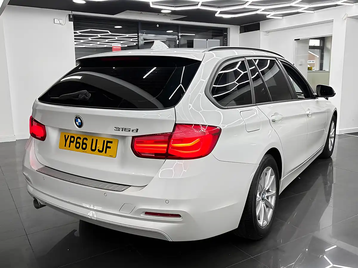 Used 2016 BMW 3 Series Se Touring Mineral White - Interior and Exterior details 10