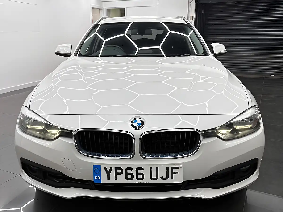 Used 2016 BMW 3 Series Se Touring Mineral White - Interior and Exterior details 3